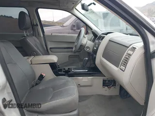 2008 Mazda Tribute Touring with VIN 4F2CZ961X8KM18007, listed as a IAAI auction lot 42035010 with 216,270 mi miles. Bid and sale history available at carsss.com. Image 5.