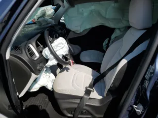 2021 Jeep Renegade Latitude z VIN ZACNJCBB7MPN16291, wystawiony jako Copart lot #47211245 z przebiegiem Nie podano mil oraz Nie do naprawy • Non repairable. Historia ofert i sprzedaży dostępna na DreamBid. Obrazek 7.
