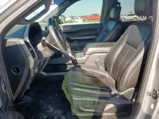 2020 Ford Expedition XLT с VIN 1FMJU1HT5LEA18302, выставлен на аукционе Copart как лот 53125585 с пробегом 89 981 миль миль и Списание • Salvage title. История ставок и продаж доступна на DreamBid. Изображение 7.