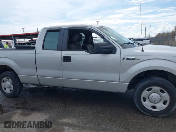 2009 Ford F-150 STX with VIN 1FTRX12W09FA01525, listed as a IAAI auction lot 41675894 with 245,793 mi miles. Bid and sale history available at carsss.com. Image 13.