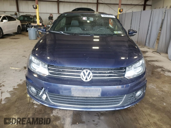 2012 Volkswagen Eos Komfort with VIN WVWBW7AH4CV005536, listed as a Copart auction lot 58958815 with 102,203 mi miles and Salvage title. Bid and sale history available at DreamBid. Image 5.