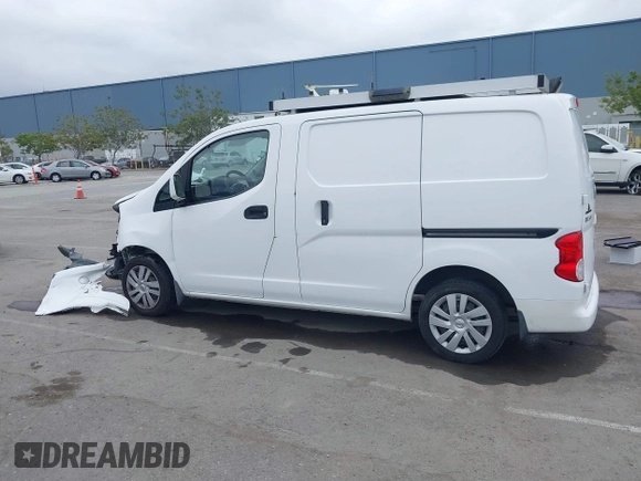 2015 Nissan NV200 SV with VIN 3N6CM0KN8FK691089, listed as a IAAI auction lot 42112026 with 95,972 mi miles. Bid and sale history available at carsss.com. Image 14.