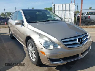 2007 Mercedes-Benz R-Class 3.5L with VIN 4JGCB65EX7A049642, listed as a IAAI auction lot 41868128 with 145,587 mi miles. Bid and sale history available at carsss.com. Image 1.