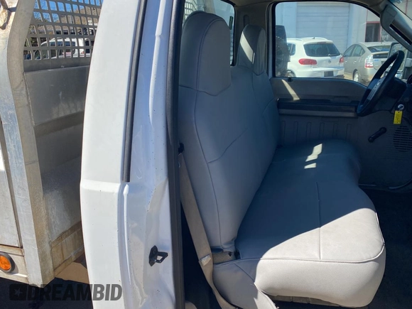 2008 Ford F-350 XL with VIN 1FDSF34508EC04550, listed as a Copart auction lot 47067805 with 93,848 mi miles and Clean Title. Bid and sale history available at DreamBid. Image 6.