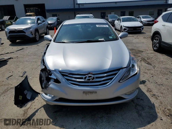 2013 Hyundai Sonata GLS z VIN 5NPEB4AC6DH710089, wystawiony jako Copart lot #58820215 z przebiegiem 111 475 mil mil oraz Czysty tytuł • Clean title. Historia ofert i sprzedaży dostępna na DreamBid. Obrazek 5.
