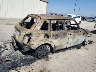 2017 MINI Hardtop 4 Door Cooper S with VIN WMWXU3C3XH2B64463, listed as a Copart auction lot 48665685 with 0 mi miles and Non Repairable. Bid and sale history available at carsss.com. Image 3.
