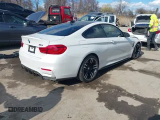 2018 BMW M4 z VIN WBS4Y9C56JAA92518, wystawiony jako IAAI lot #41887765 z przebiegiem 62 890 mil mil oraz . Historia ofert i sprzedaży dostępna na DreamBid. Obrazek 4.