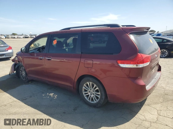 2012 Toyota Sienna XLE AAS z VIN 5TDYK3DC4CS242651, wystawiony jako Copart lot #53980615 z przebiegiem 170 805 mil mil oraz Szkoda całkowita • Salvage title. Historia ofert i sprzedaży dostępna na DreamBid. Obrazek 2.