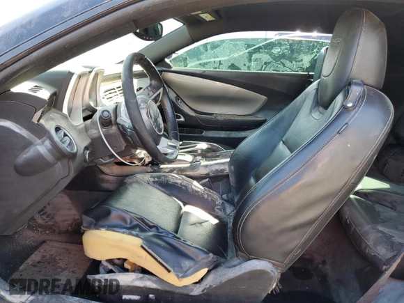 2010 Chevrolet Camaro 2SS z VIN 2G1FK1EJ2A9110494, wystawiony jako Copart lot #52714205 z przebiegiem Nie podano mil oraz Szkody całkowita. Historia ofert i sprzedaży dostępna na DreamBid. Obrazek 7.