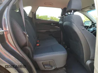 2018 Kia Sorento LX z VIN 5XYPG4A36JG375655, wystawiony jako Copart lot #56294815 z przebiegiem 65 771 mil mil oraz Szkoda całkowita • Salvage title. Historia ofert i sprzedaży dostępna na DreamBid. Obrazek 11.