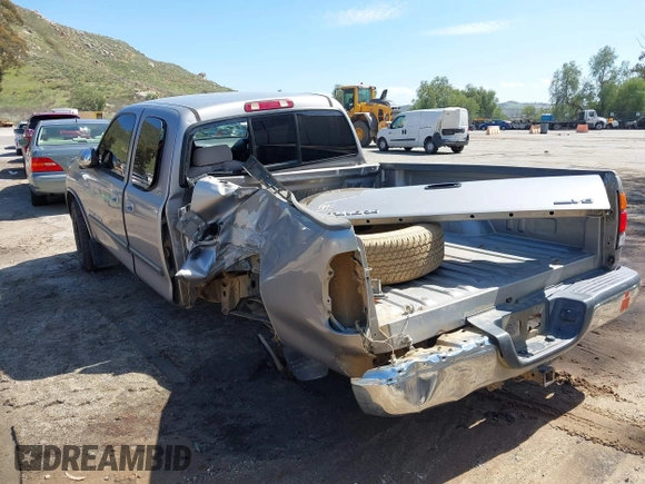 2003 Toyota Tundra SR5 with VIN 5TBRT34163S353209, listed as a IAAI auction lot 41819411 with 272,127 mi miles and . Bid and sale history available at DreamBid. Image 3.