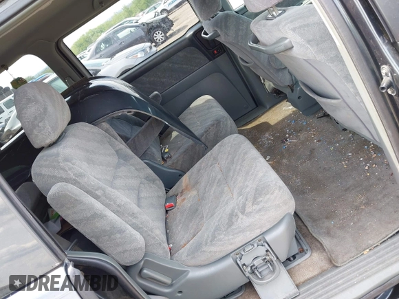 2004 Honda Odyssey EX-RES z VIN 5FNRL18824B138287, wystawiony jako IAAI lot #42245444 z przebiegiem 196 932 mil mil oraz . Historia ofert i sprzedaży dostępna na DreamBid. Obrazek 8.