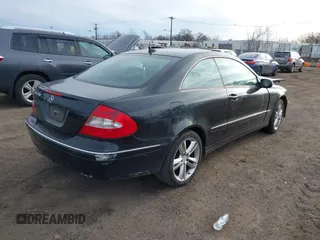 2008 Mercedes-Benz CLK 350 with VIN WDBTJ56H28F245782, listed as a IAAI auction lot 41512400 with 137,157 mi miles and . Bid and sale history available at carsss.com. Image 4.