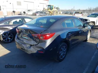 2015 Mazda 3 i Sport with VIN 3MZBM1U77FM190425, listed as a IAAI auction lot 41639316 with 89,596 mi miles and . Bid and sale history available at carsss.com. Image 4.