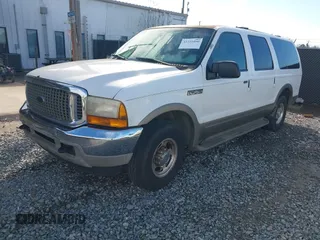 2000 Ford Excursion Limited с VIN 1FMNU42S2YEE35113, выставлен на аукционе IAAI как лот 41221090 с пробегом 375 148 миль миль и . История ставок и продаж доступна на DreamBid. Изображение 2.