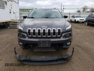 2016 Jeep Cherokee Altitude z VIN 1C4PJMCB7GW183193, wystawiony jako Copart lot #53127175 z przebiegiem 148 392 mil mil oraz Szkoda całkowita • Salvage title. Historia ofert i sprzedaży dostępna na DreamBid. Obrazek 5.