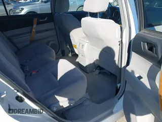 2009 Toyota Highlander Hybrid with VIN JTEEW41A792036820, listed as a IAAI auction lot 41403732 with 110,791 mi miles. Bid and sale history available at carsss.com. Image 8.