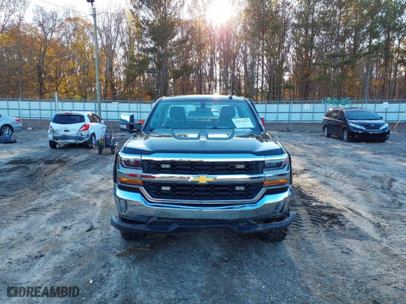 2018 Chevrolet Silverado 1500 LT with VIN 1GCVKREC1JZ292441, listed as a IAAI auction lot 41074213 with 146,607 mi miles. Bid and sale history available at carsss.com. Image 12.