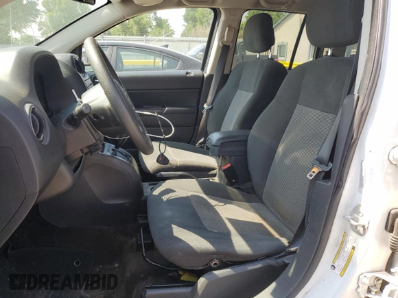2016 Jeep Compass Sport с VIN 1C4NJCBA8GD633763, выставлен на аукционе Copart как лот 59568265 с пробегом 109 552 миль миль и Списание • Salvage title. История ставок и продаж доступна на DreamBid. Изображение 7.