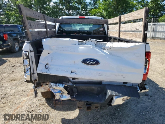 2017 Ford F-350 Platinum z VIN 1FT8W3B60HEC88640, wystawiony jako Copart lot #52675005 z przebiegiem 64 785 mil mil oraz Czysty tytuł • Clean title. Historia ofert i sprzedaży dostępna na DreamBid. Obrazek 6.