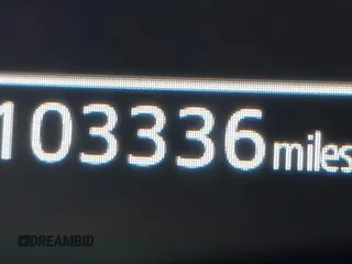 2020 Toyota Camry SE z VIN 4T1G11AKXLU371905, wystawiony jako IAAI lot #41868062 z przebiegiem 103 336 mil mil oraz . Historia ofert i sprzedaży dostępna na DreamBid. Obrazek 15.