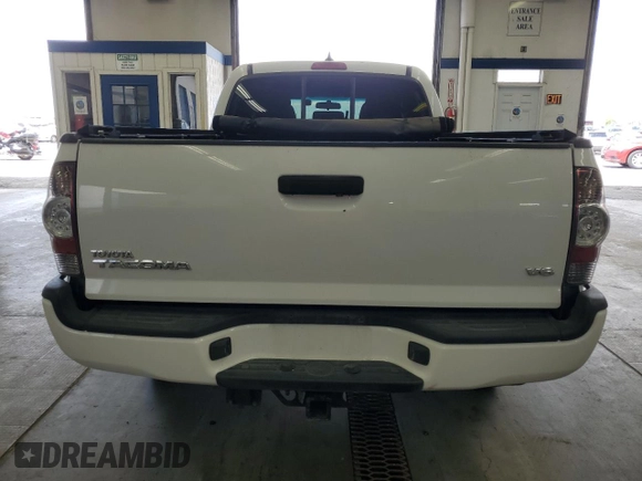 2015 Toyota Tacoma with VIN 3TMMU4FN2FM086482, listed as a Copart auction lot 57124365 with 211,638 mi miles and Salvage title. Bid and sale history available at DreamBid. Image 6.