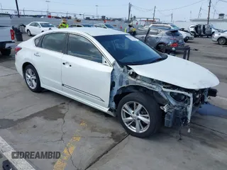 2014 Nissan Altima 2.5 S with VIN 1N4AL3AP7EC274865, listed as a IAAI auction lot 41916052 with 113,687 mi miles. Bid and sale history available at carsss.com. Image 1.