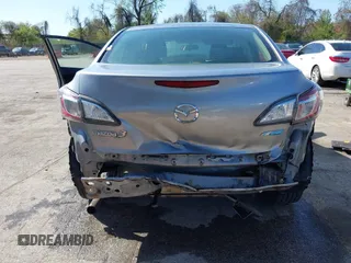 2013 Mazda Mazda3 i Sport with VIN JM1BL1U82D1709356, listed as a IAAI auction lot 42065418 with 122,622 mi miles. Bid and sale history available at carsss.com. Image 6.