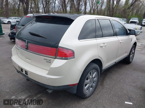 2008 Lincoln MKX with VIN 2LMDU88C08BJ12939, listed as a IAAI auction lot 41946108 with 222,183 mi miles and . Bid and sale history available at DreamBid. Image 4.