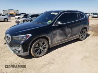 2020 BMW X1 xDrive28i z VIN WBXJG9C02L5P83753, wystawiony jako Copart lot #49004375 z przebiegiem 107 226 mil mil oraz Szkoda całkowita • Salvage title. Historia ofert i sprzedaży dostępna na DreamBid. Obrazek 1.