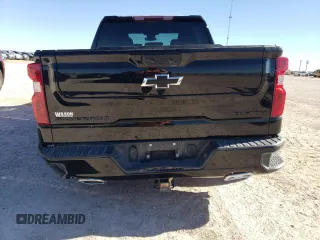 2024 Chevrolet Silverado 1500 Custom Trail Boss with VIN 3GCUDCED4RG375840, listed as a Copart auction lot 80574764 with 9,068 mi miles and Salvage Title. Bid and sale history available at carsss.com. Image 6.