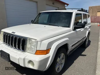 2007 Jeep Commander Sport z VIN 1J8HG48KX7C530019, wystawiony jako Copart lot #52238705 z przebiegiem 167 240 mil mil oraz Czysty tytuł • Clean title. Historia ofert i sprzedaży dostępna na DreamBid. Obrazek 2.