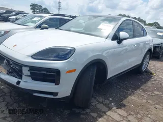 2024 Porsche Cayenne с VIN WP1BA2AY2RDA50635, выставлен на аукционе IAAI как лот 42177816 с пробегом 8 070 миль миль и . История ставок и продаж доступна на DreamBid. Изображение 2.