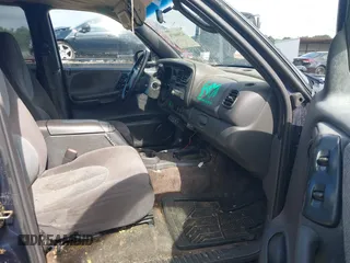 1999 Dodge Durango with VIN 1B4HS28Y4XF614928, listed as a IAAI auction lot 42566074 with 340,175 mi miles and . Bid and sale history available at DreamBid. Image 5.