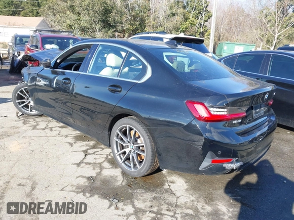 2019 BMW 3 Series 330i z VIN 3MW5R1J53K8A04397, wystawiony jako IAAI lot #41293319 z przebiegiem 23 504 mil mil oraz . Historia ofert i sprzedaży dostępna na DreamBid. Obrazek 3.