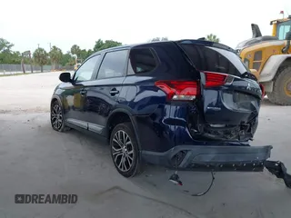 2018 Mitsubishi Outlander SE z VIN JA4AD3A30JZ058653, wystawiony jako IAAI lot #42188099 z przebiegiem 35 652 mil mil oraz . Historia ofert i sprzedaży dostępna na DreamBid. Obrazek 3.
