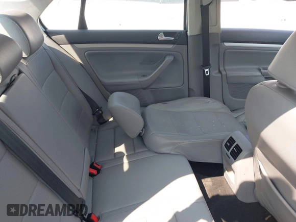 2009 Volkswagen Jetta SE с VIN 3VWRM71K39M128275, выставлен на аукционе IAAI как лот 40320181 с пробегом 164 029 миль миль и . История ставок и продаж доступна на DreamBid. Изображение 8.
