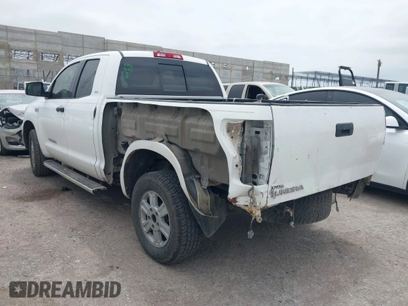 2008 Toyota Tundra z VIN 5TFRV54198X040153, wystawiony jako IAAI lot #42407051 z przebiegiem 318 500 mil mil oraz . Historia ofert i sprzedaży dostępna na DreamBid. Obrazek 3.