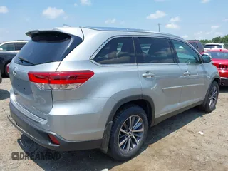 2019 Toyota Highlander SE with VIN 5TDJZRFH6KS614952, listed as a IAAI auction lot 42636713 with 65,471 mi miles and . Bid and sale history available at DreamBid. Image 4.