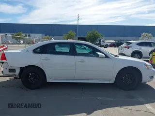 2015 Chevrolet Impala LS z VIN 2G1WA5E35F1136492, wystawiony jako IAAI lot #42009883 z przebiegiem 162 367 mil mil oraz . Historia ofert i sprzedaży dostępna na DreamBid. Obrazek 14.