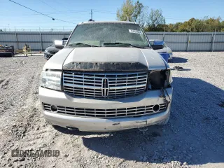 2007 Lincoln Navigator z VIN 5LMFU28547LJ06060, wystawiony jako Copart lot #75055064 z przebiegiem 168 710 mil mil oraz Szkoda całkowita • Salvage title. Historia ofert i sprzedaży dostępna na DreamBid. Obrazek 5.