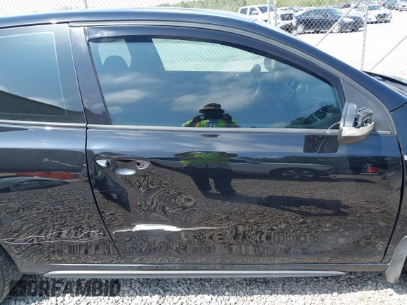 2012 Volkswagen GTI w/Conv & Sunroof with VIN WVWEV7AJ3CW280652, listed as a IAAI auction lot 41918574 with 131,720 mi miles and . Bid and sale history available at DreamBid. Image 13.