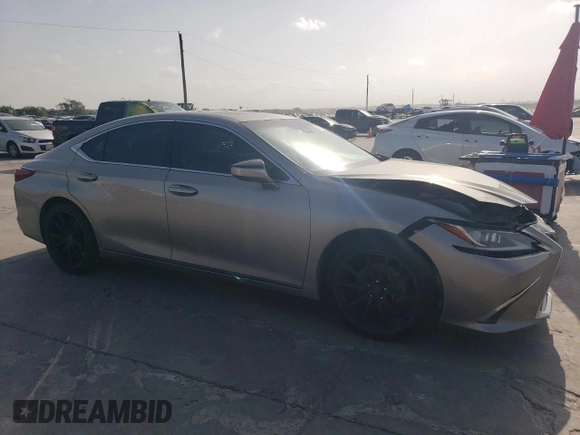 2020 Lexus ES 350 Ultra Luxury with VIN 58ACZ1B13LU076523, listed as a Copart auction lot 64721894 with 50,097 mi miles and Clean title. Bid and sale history available at DreamBid. Image 4.