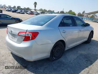 2012 Toyota Camry L z VIN 4T1BF1FKXCU009416, wystawiony jako IAAI lot #42136155 z przebiegiem 222 244 mil mil oraz . Historia ofert i sprzedaży dostępna na DreamBid. Obrazek 4.
