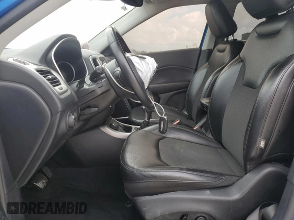2019 Jeep Compass Altitude z VIN 3C4NJDBB9KT602524, wystawiony jako Copart lot #86093584 z przebiegiem 143 659 mil mil oraz Nie do naprawy • Non repairable. Historia ofert i sprzedaży dostępna na DreamBid. Obrazek 7.