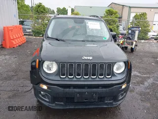 2015 Jeep Renegade Latitude z VIN ZACCJBBT8FPB25943, wystawiony jako IAAI lot #42120185 z przebiegiem 103 956 mil mil oraz . Historia ofert i sprzedaży dostępna na DreamBid. Obrazek 13.