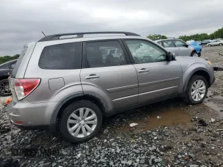2011 Subaru Forester X Limited z VIN JF2SHAECXBH740090, wystawiony jako Copart lot #56787735 z przebiegiem 158 096 mil mil oraz Czysty tytuł • Clean title. Historia ofert i sprzedaży dostępna na DreamBid. Obrazek 3.