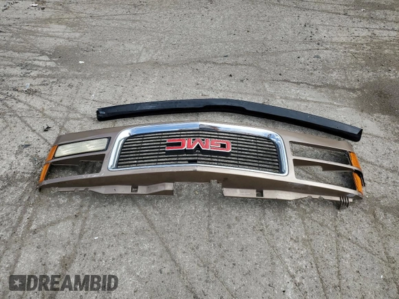 1995 GMC Sierra 1500 z VIN 2GTEK19K3S1511767, wystawiony jako Copart lot #51977295 z przebiegiem 215 667 mil mil oraz Szkody całkowita. Historia ofert i sprzedaży dostępna na DreamBid. Obrazek 12.