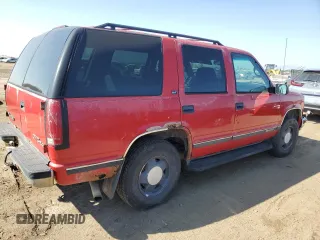 1996 GMC Yukon with VIN 1GKEK13RXTJ743218, listed as a Copart auction lot 70217184 with 256,504 mi miles and Clean Title. Bid and sale history available at carsss.com. Image 3.
