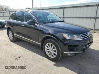 2017 Volkswagen Touareg Sport with VIN WVGEF7BP9HD004779, listed as a Copart auction lot 53530135 with 224,866 mi miles and Clean Title. Bid and sale history available at DreamBid. Image 4.